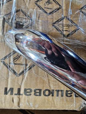  Крісло офісне на колесах Bonro BN-6071 чорне з підставкою для ніг (1471) - уцінений товар