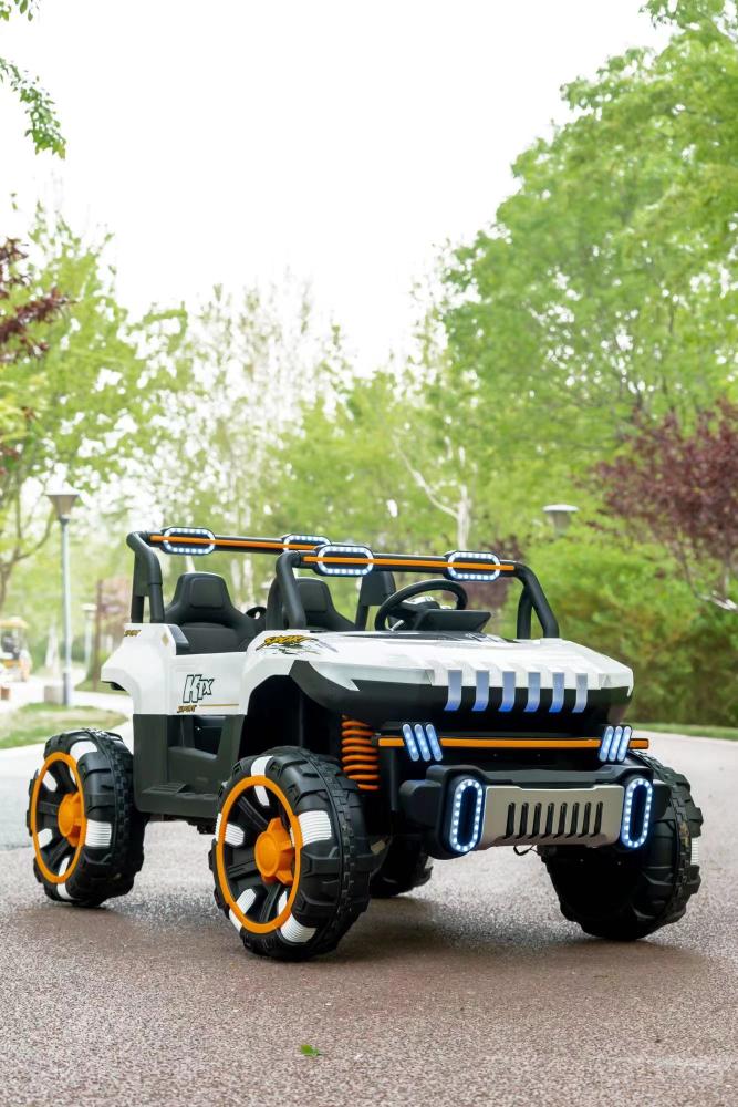 Купити дитячий електромобіль Spoko SP-8688 білий за привабливою