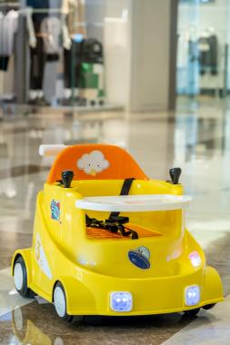  Дитячий електричний автомобіль Spoko SP-611 жовтий